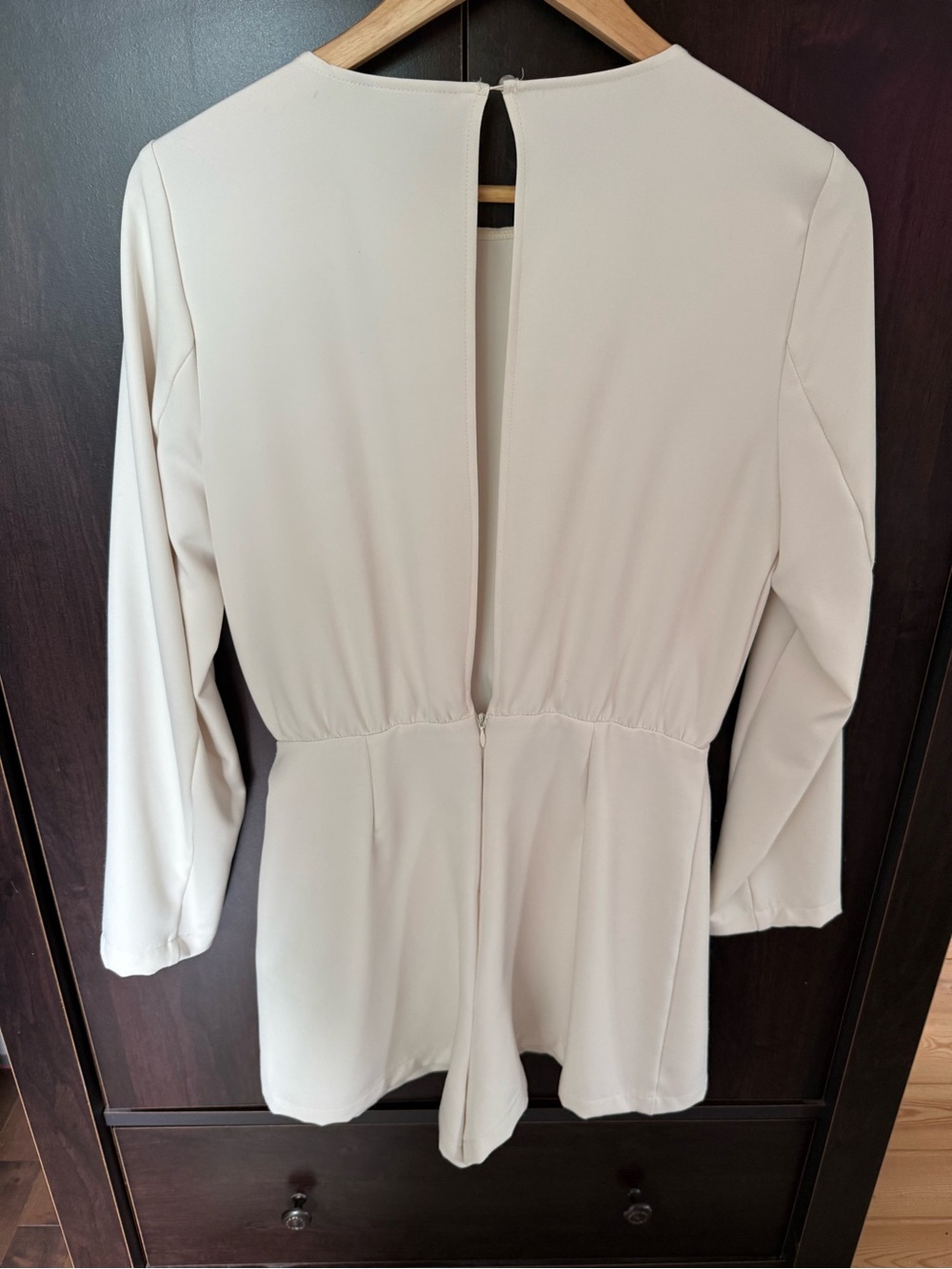 Zara Cream Long Sleeve Jumpsuit Short with Side Chain Detail - size M - Picture 3 of 4